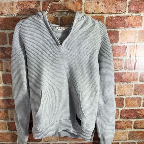 H&M Other - H&M boys pullover gray hooded Sweater size 12-14Y